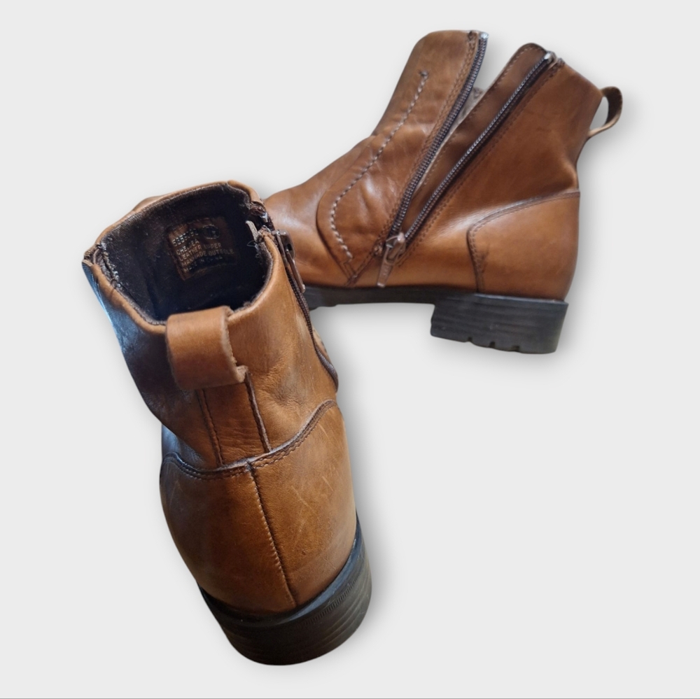 Erath Shoe Womens Size 7.5 Brown Chelsea Side Zipper Boots. - Picture 6 of 9